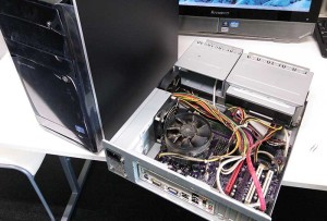 古いパソコンのハードディスクを新しいパソコンに入れる